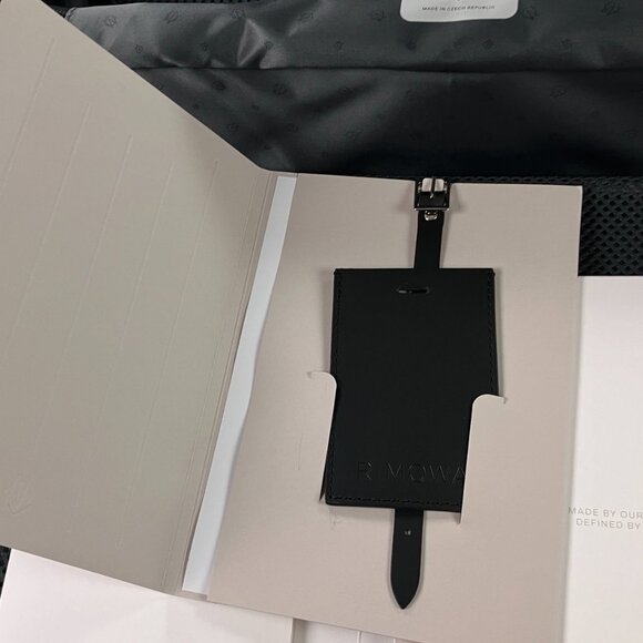 RIMOWA x Lufthansa Limited Edition Essential Cabin Carry On Gloss Black 36L NEW - Picture 15 of 15